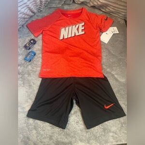 Nike Boys Shirt and Boys Shorts Set Sportswear Black and Red Size 5-6 years